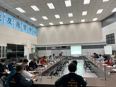台中市政府為因應空汙問題，緊急召開空氣品質應變中心 圖:翻攝自台中市政府官網