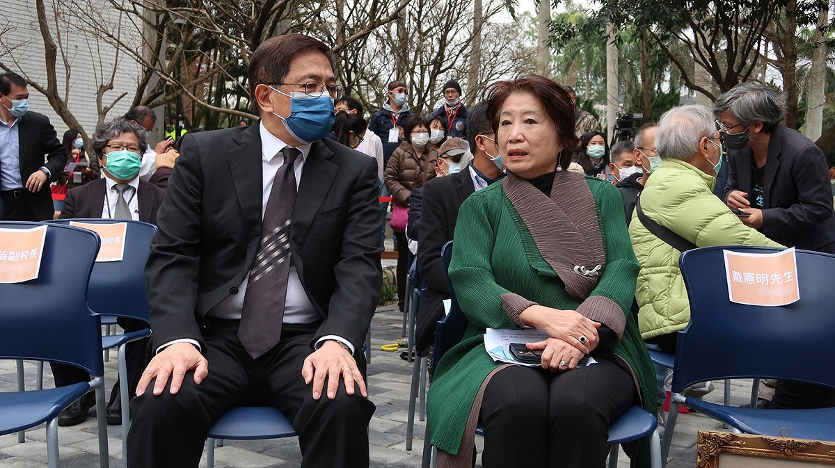 台大校長管中閔與陳文成紀念基金會董事長楊黃美幸 圖：林朝億/攝