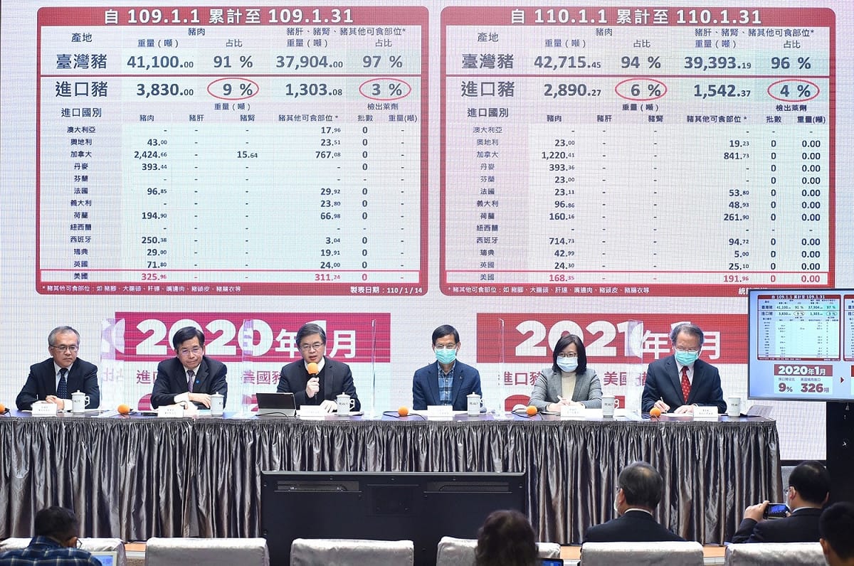 由行政院秘書長李孟諺（右3）主持4日的院會後記者會。 圖：行政院提供