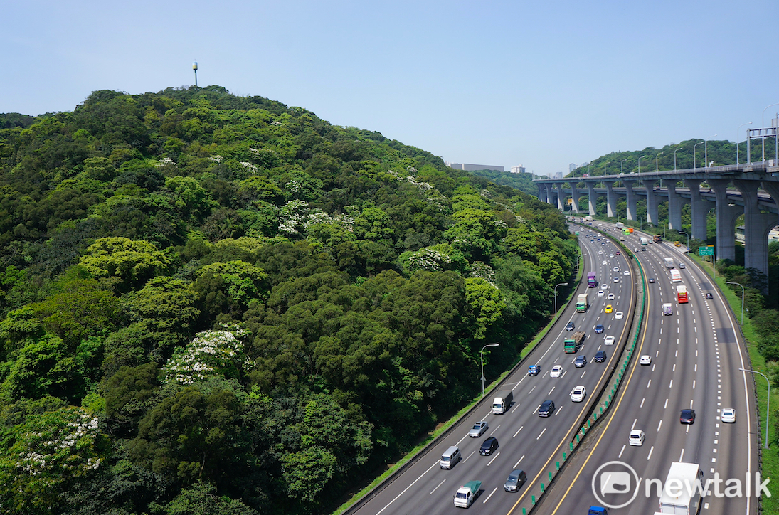 今年汽燃費電子繳款單已陸續發送，繳費期限自即日起至7月31日止，民眾可以電子繳款單直接繳費免出門。 圖：取自交通部