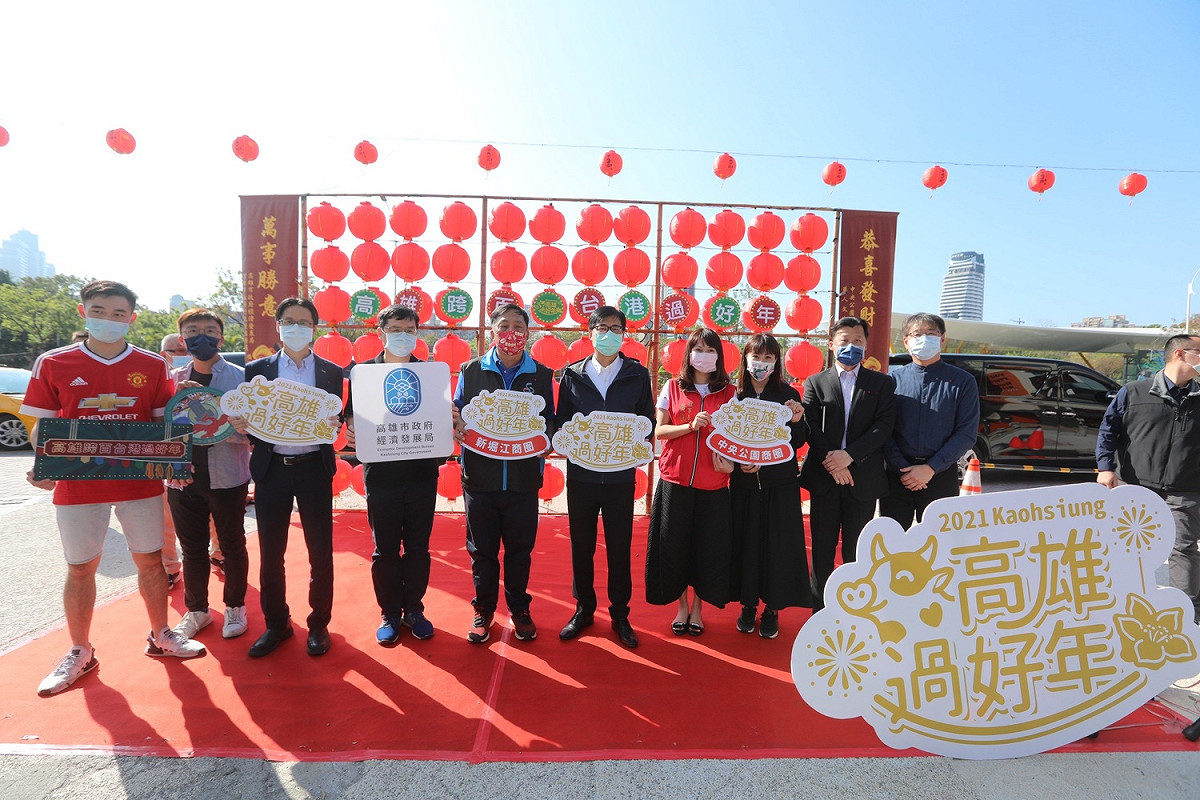 陳其邁參加高雄市商圈「過好年」系列活動之「台港市集」。 圖：高雄市政府/提供