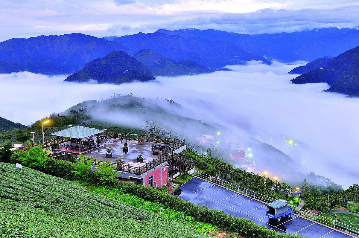 碧湖山觀光茶園的雲海，相當吸引人。 圖：嘉義縣政府/提供