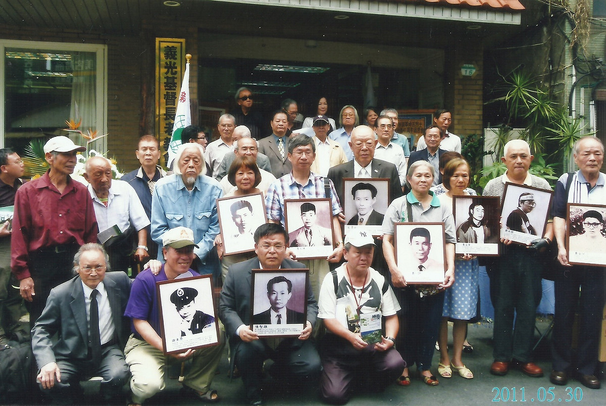 「時間正是政客推動轉型正義最親密的同志」──劉金獅的難友們迅速凋零，不然也是病痛纏身，無法繼續在街頭上做奮爭 劉金獅/提供    張文隆/翻攝