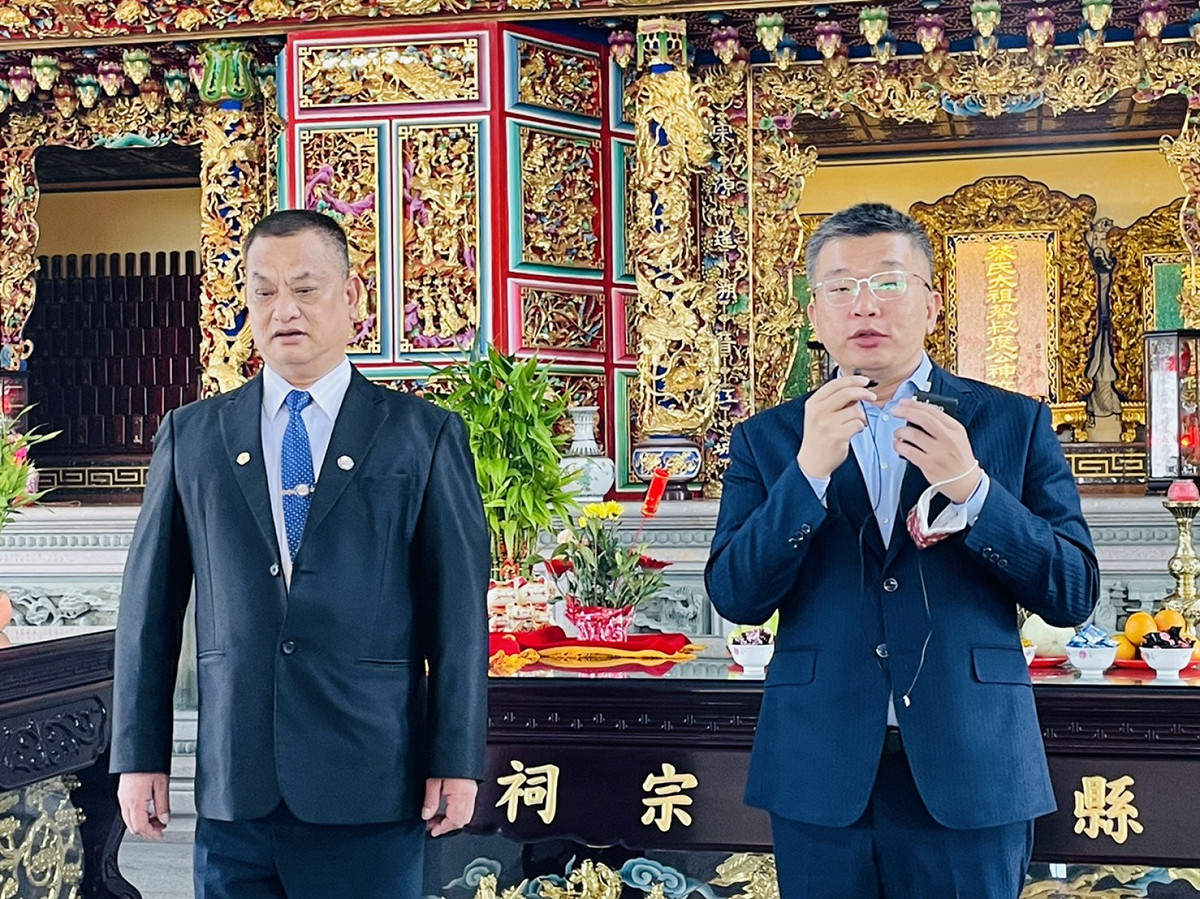 蔡其昌在初五開工日代表蔡英文總統到台中縣柯蔡宗親會宗祠參加新春團拜。 圖 : 蔡其昌辦公室/提供