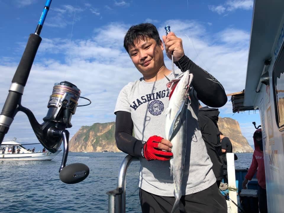 11位釣友以海釣活動為動保送愛心，相當特別。 圖：新北市動保處提供
