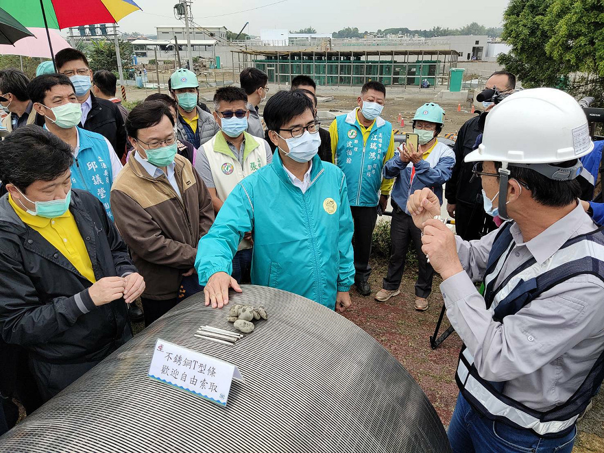 陳其邁(中)關心高雄地區水情。 圖：高雄市政府/提供