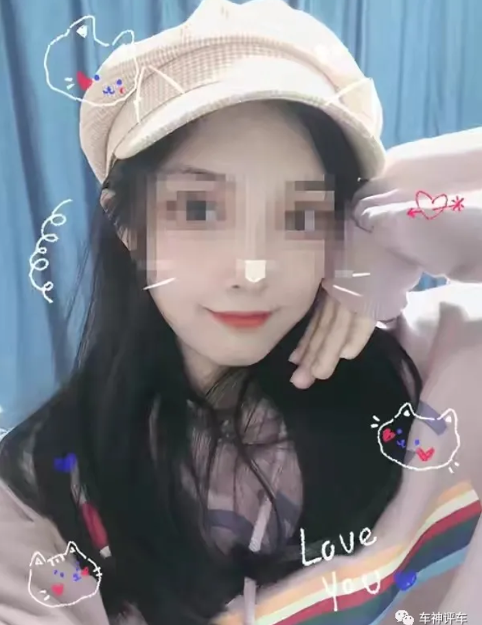 長沙一名年僅23歲的女子叫車搬家，但在途中不知為何從車窗跳下，送醫後不治身亡。 圖：翻攝自微信