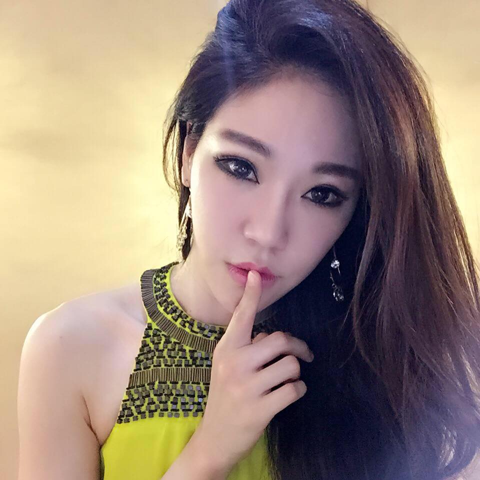高鈞鈞24日凌晨在YouTube宣告「撕標籤，我不是挺韓直播主！」 圖：翻攝高鈞鈞臉書