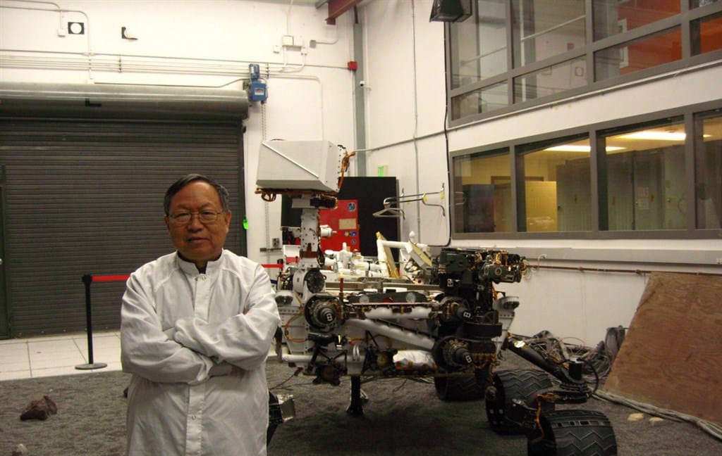 來自台灣的電機博士劉登凱服務於美國國家航空暨太空總署（NASA）噴射推進實驗室（JPL），自1997年以來參與了5次火星探測任務，設計太空船電子裝置。 （圖/劉登凱提供）