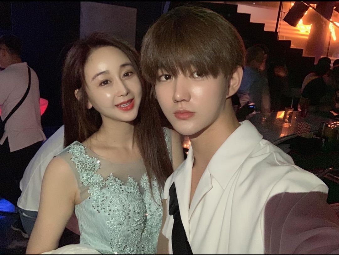 南韓女星咸素媛在2018年和小18歲的中國網紅陳華結婚，育有一女。 圖：翻攝自咸素媛IG
