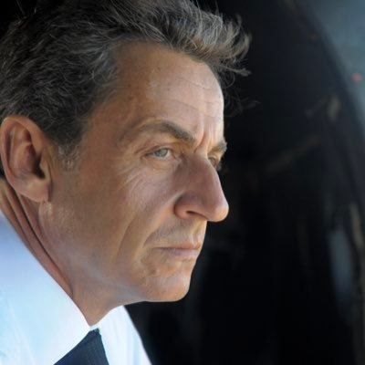法國前總統沙克吉（Nicolas Sarkozy）1日因貪污罪被法院判處3年徒刑、緩刑2年。 圖：翻攝推特