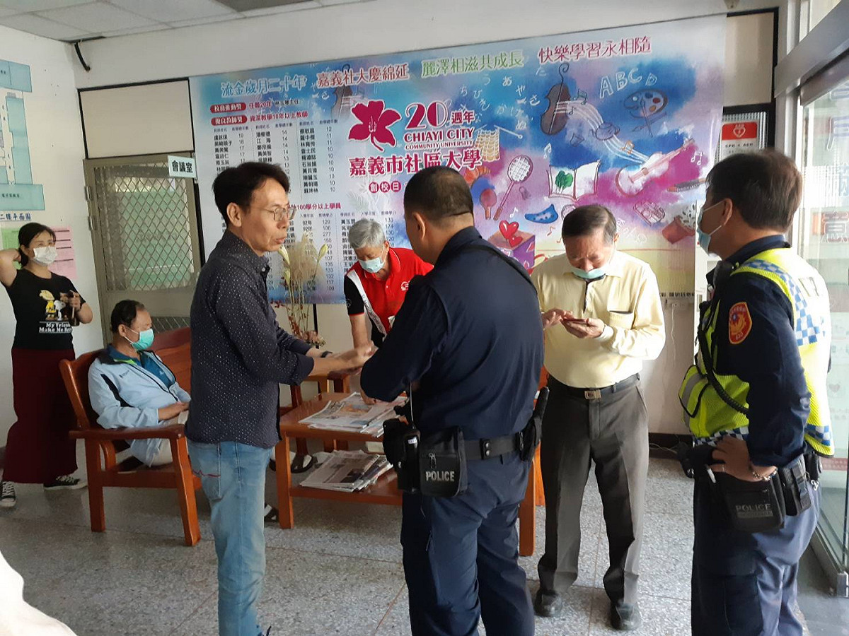 警方曾據報前往嘉義市社區大學處理理事長爭議。 圖：蔡坤龍/攝（資料照）