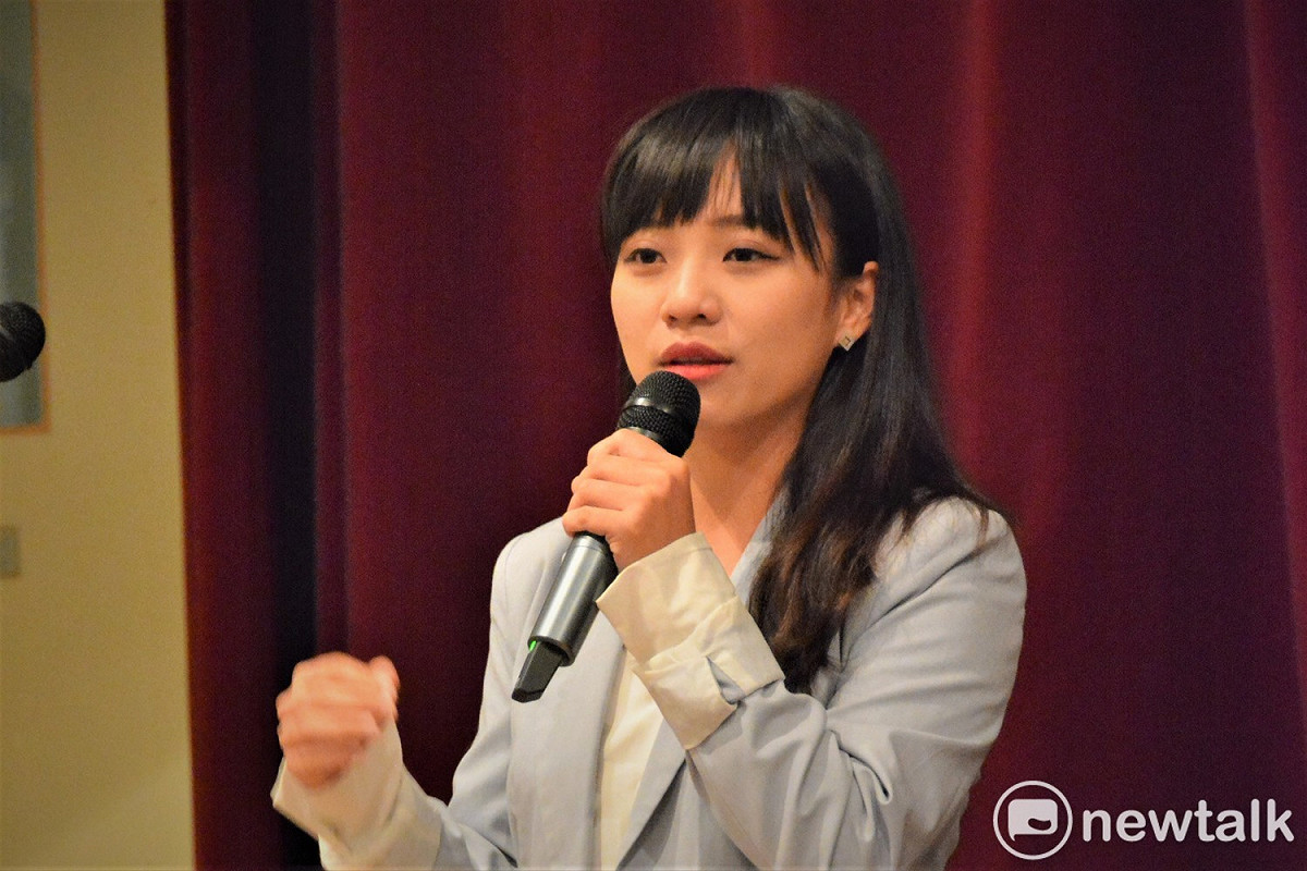 無黨籍立委林昶佐被點名為下一個罷免目標。對此，高雄市議員黃捷表示，相信選民會用民主的方式把他留下來。 圖：陳雲岫/攝（資料照片）