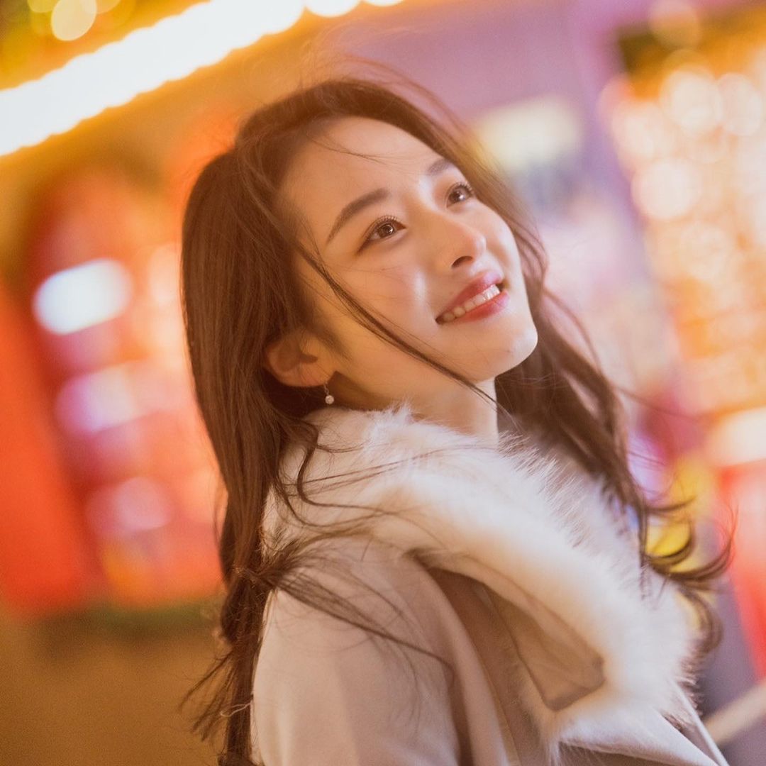 神谷明采因為外表神似日劇女神石原聰美，故有「小石原」的封號。 圖：翻攝自神谷明采Instagram