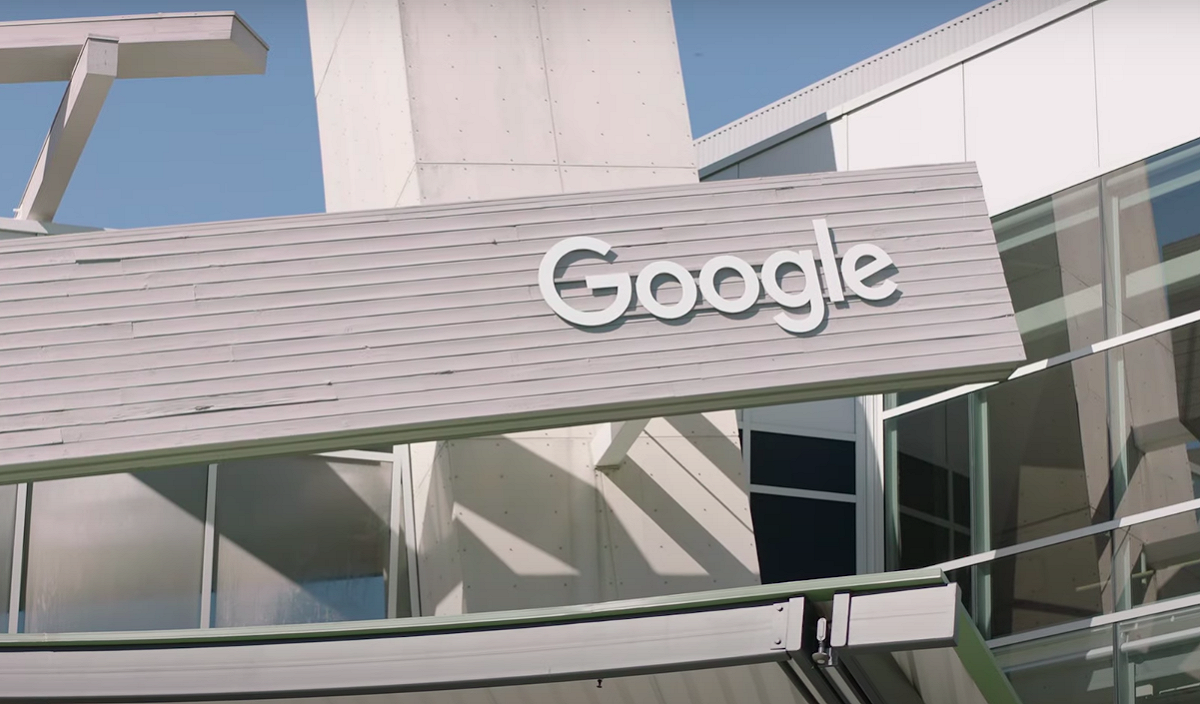 Google公布「家長對於兒少網路安全認知之行為調查」，發現個資外洩、網路交友與陌生訊息、網路不當內容等為最令家長擔憂三大議題。 圖：擷取自Google Ads Youtube