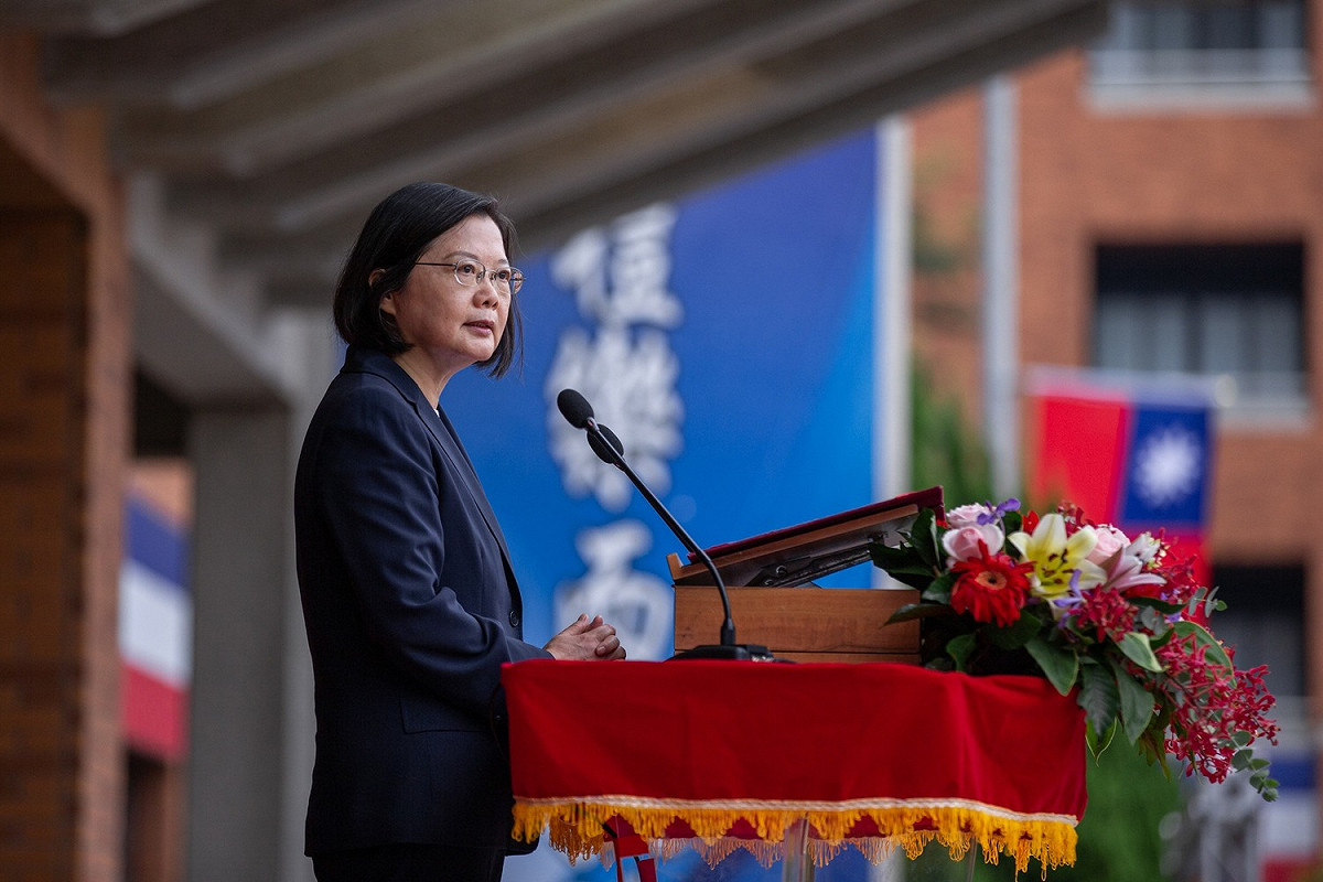 為了慶祝2021年國際婦女節，衛福部舉辦了「Feel No Fear無畏的力量－勇氣論壇」活動，總統蔡英文今日公開祝賀影片一同響應。 圖：翻攝自蔡英文臉書
