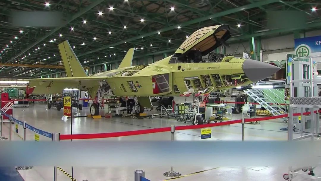 KF-X戰機以近乎完成組裝，預計在4月公開展示原型機。 圖：翻攝自環球網