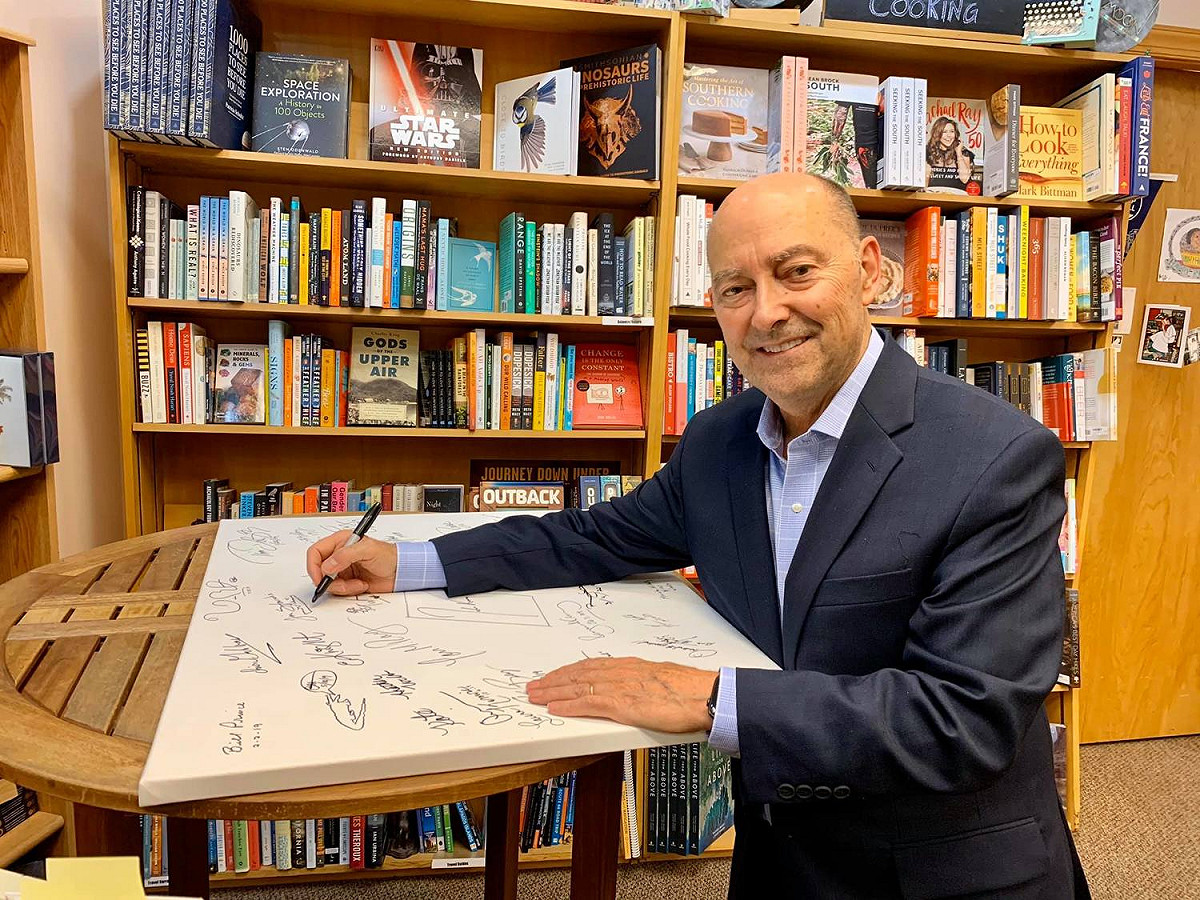 美國退休海軍上將詹姆斯·斯塔夫里迪斯（James Stavridis）。 圖：翻攝自James Stavridis臉書