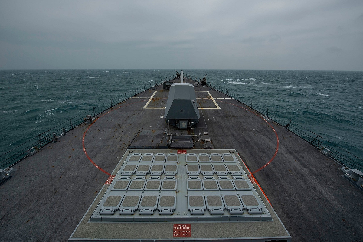 美國海軍「伯克級」驅逐艦芬恩號（USS John Finn DDG-113），10日依國際法例行航行通過台灣海峽。 圖：翻攝自U.S. Pacific Fleet臉書（資料照）