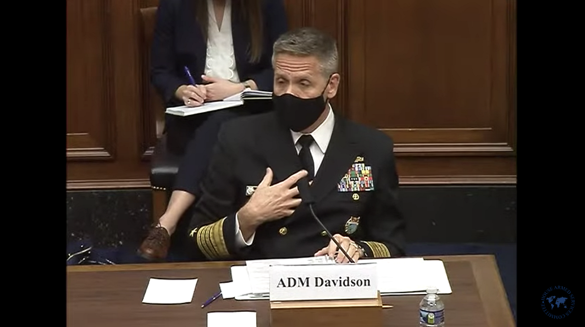 美國印太平司令戴維森（Philip Davidson）當地時間10日於眾議院聽證會表示，若中國未來5到10年間採取任何軍事或侵略行動，「台灣首當其衝」，是最有可能的潛在目標。 圖：翻攝自聯邦眾議院軍事委員會YouTube