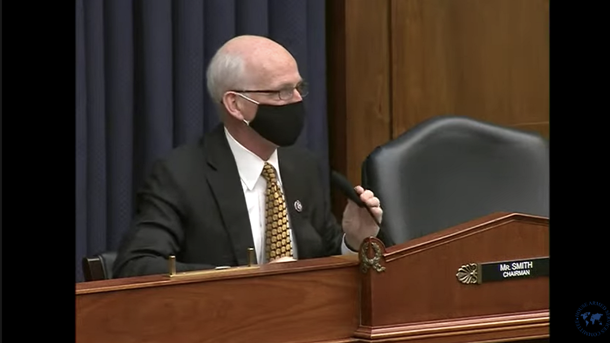 共和黨眾議員戴佳雷（Scott DesJarlais）質詢印太司令戴維森：「未來5到10年中國在採取侵略或軍事行動的變化，你認為最可能潛在目標是誰？」 圖：翻攝自聯邦眾議院軍事委員會YouTube