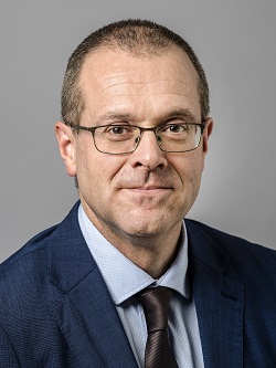 世界衛生組織歐洲區辦事處主任克魯格（Hans Kluge）表示，目前仍不建議推行各種疫苗護照。 圖 : 翻攝自世界衛生組織歐盟辦事處網站