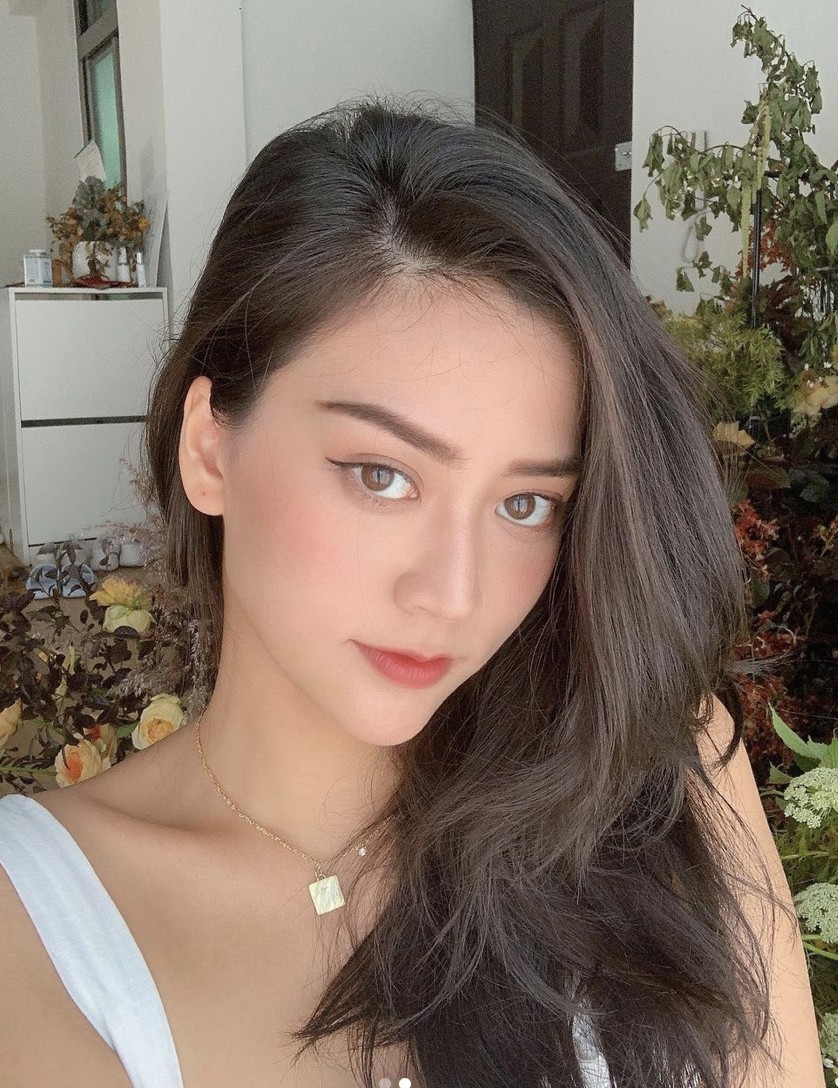 擁有深邃五官的Celine Linn。 圖：翻攝IG/Celine Linn