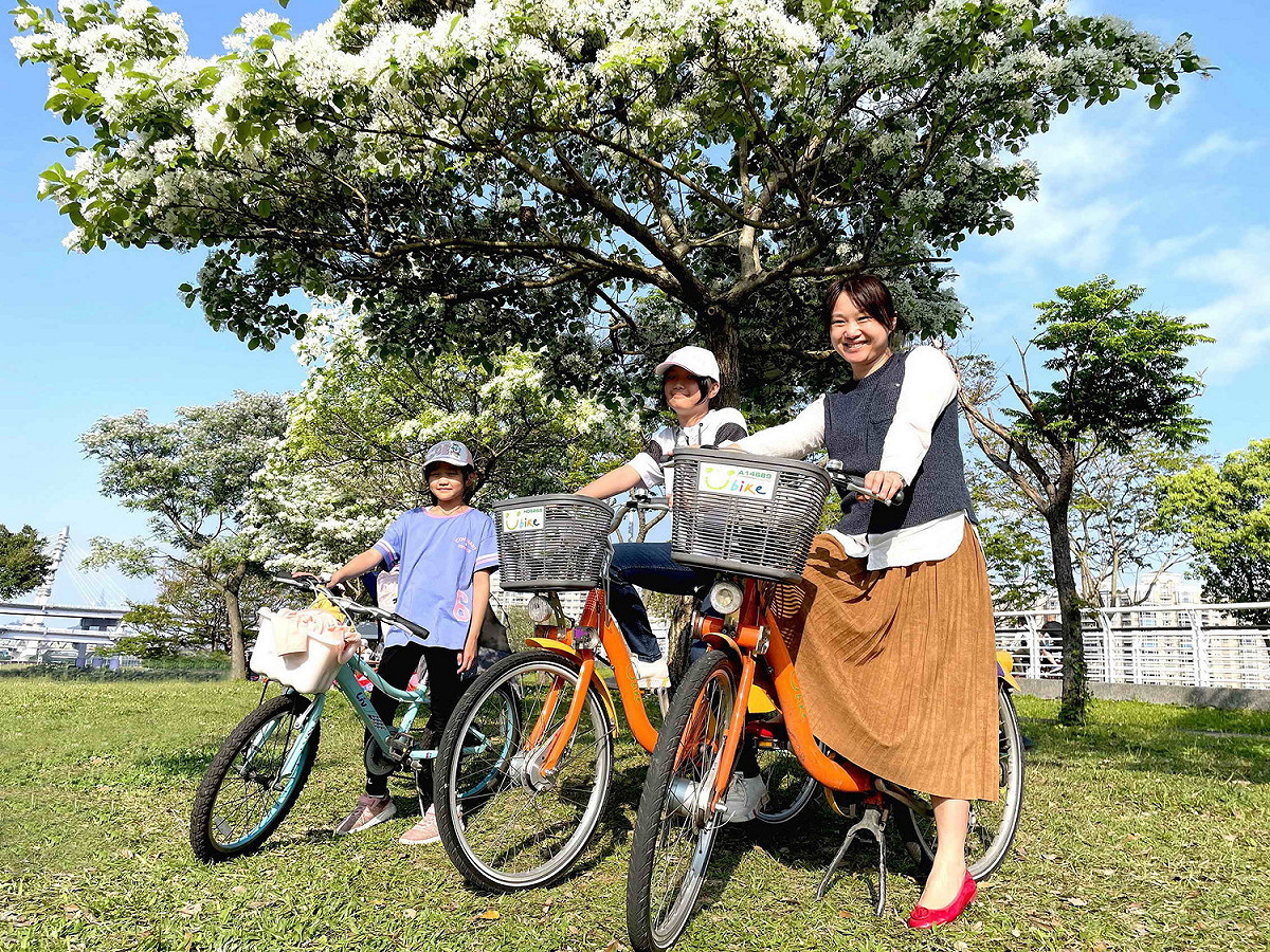 陽光運動公園交通便利，目前正是賞花季節，歡迎民眾至此欣賞。 圖：新北市水利局高灘地工程管理處提供