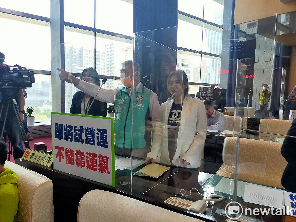 蕭隆澤認為中捷的全安測試不及格，兩度怒罵官員「聽你在放狗屁！」 唐復年/攝