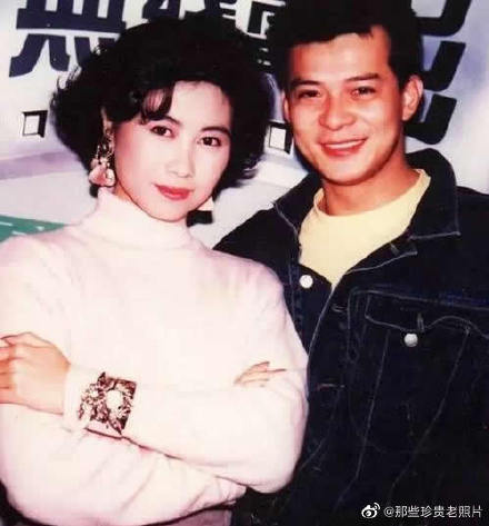 楊寶玲如今仍是六福集團高層，從選美皇后變成超級女強人。 圖：翻攝自微博