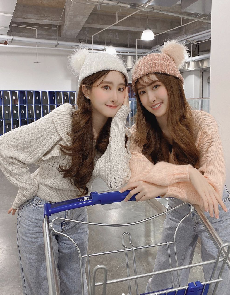 Sandy&amp;Mandy越長大越漂亮。 圖：翻攝IG／Sandy&amp;Mandy