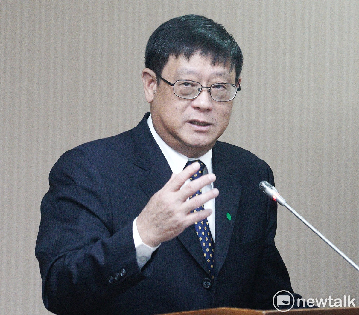 環保署長張子敬今日首度回應藻礁公投相關議題。 圖：張良一/攝