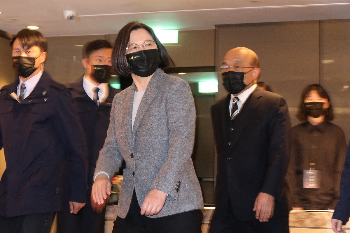 總統蔡英文、行政院長蘇貞昌22日下午出席在晶華酒店舉行的第24屆國家講座主持人、第3屆國家產學大師獎暨第64屆學術獎頒獎典禮 圖：林朝億/攝