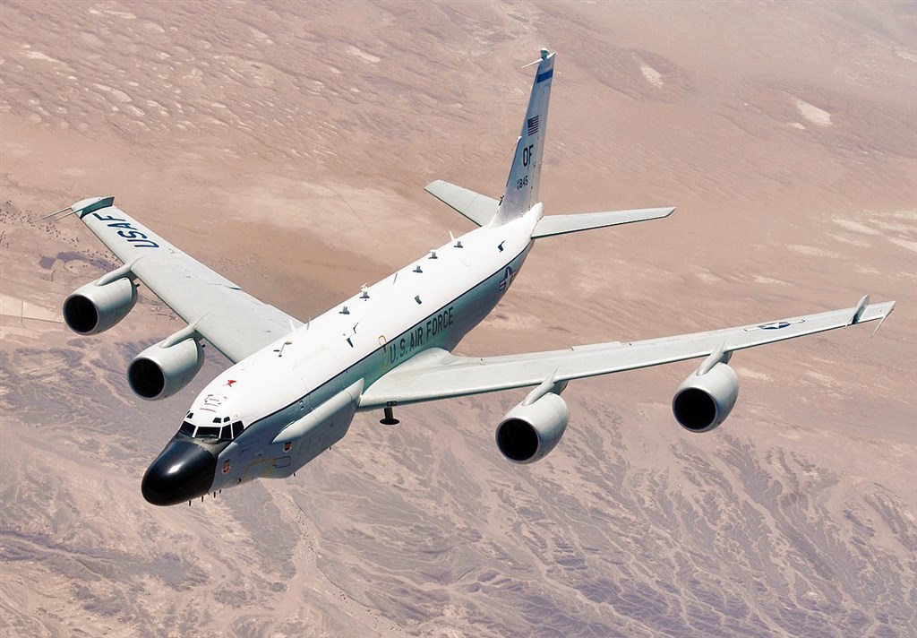 美國空軍一架RC-135U戰略偵察機在今（22日）一度飛到中國領海基線外25.33海里處。(示意圖) 圖 : 翻攝自維基百科