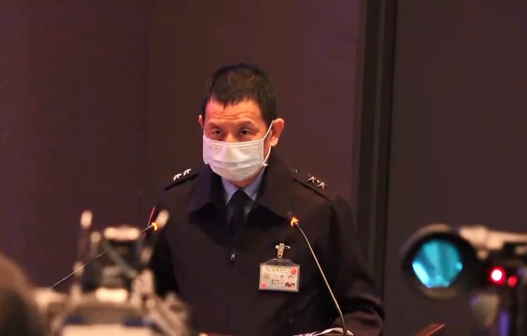 空軍參謀長黃志偉表示，已執行F-5型機彈射座椅更新計畫，最快預計今年底、明年能夠交貨。 圖：翻攝國防部發言人臉書直播