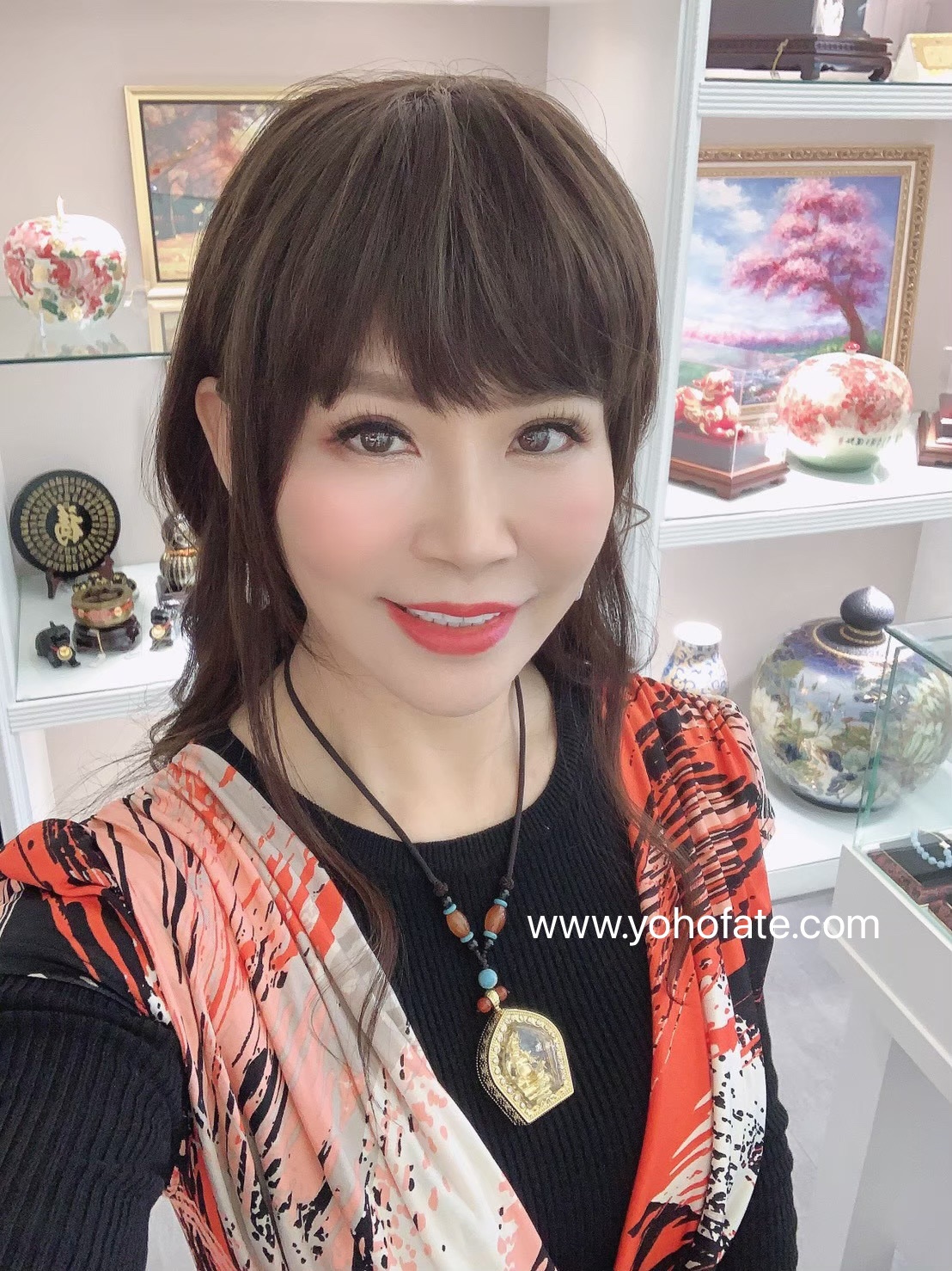 知名命理師雨揚老師，是業界有名的心靈導師，她目前任職雨揚國際董事長。 圖：雨揚國際／提供