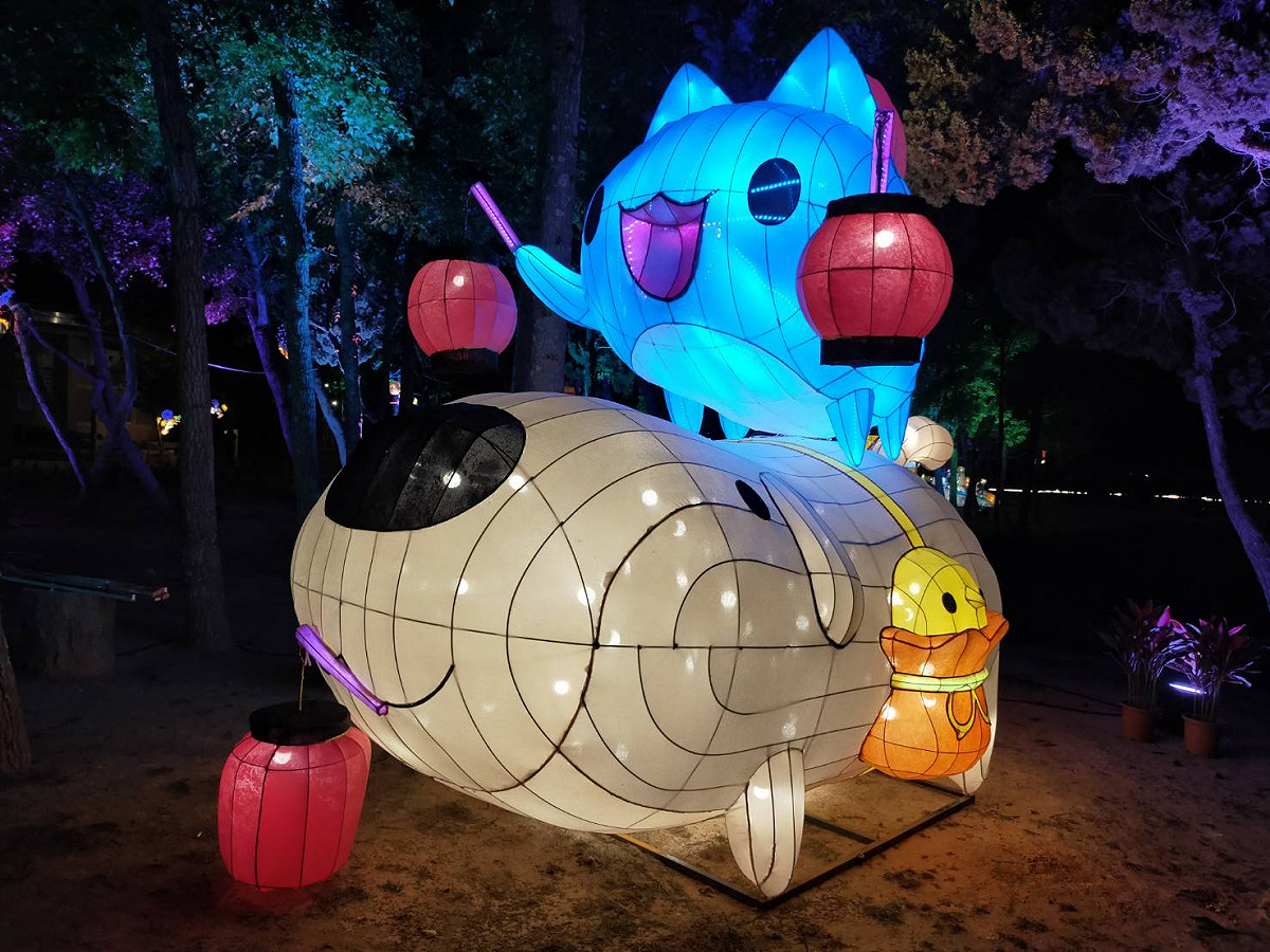知名插畫家Bugcat Capoo的作品「咖波」也有參與展出。 圖：交通部觀光局／提供