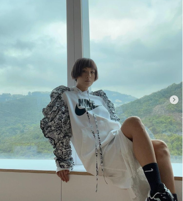 陳奕迅老婆徐濠縈因IG上留有大量NIKE穿搭照，而遭受網友抨擊。 圖：翻攝自徐濠縈IG