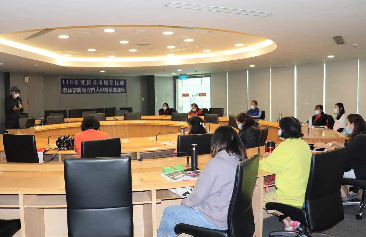 參與學員全程專心聆聽。 圖：新北市原民局提供