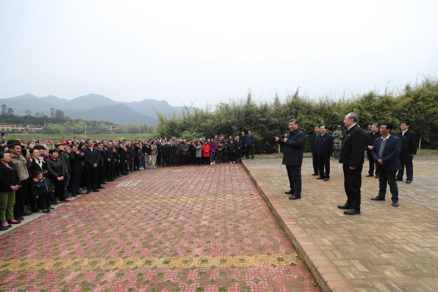對於習近平在尋訪期間發生民眾攔車申冤之事，中國官媒未報導任何有關消息，這讓外界議論紛紛。 圖：翻攝自中新網