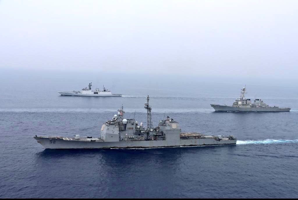 美國與印度在東印度洋進行聯合軍演。 圖：翻攝自印度海軍推特