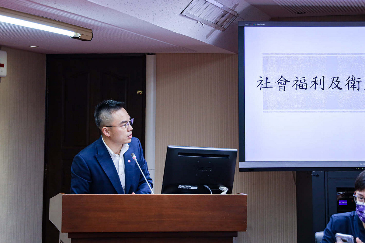 洪孟楷強調，除了疫苗採購要確實到位，國產疫苗的進度也不能落後，政府需持續緊盯相關進度，並拿出更具體的政策，才能讓民眾安心。 圖：翻攝自洪孟楷臉書