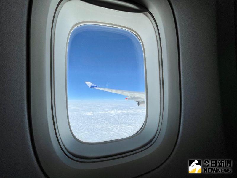 台帛旅遊泡泡班機即將起飛，內部座位如何分配、空服員和旅客間怎麼互動，由《NOWnews今日新聞》帶您一同解密。 圖／記者吳承翰攝，2021.04.01