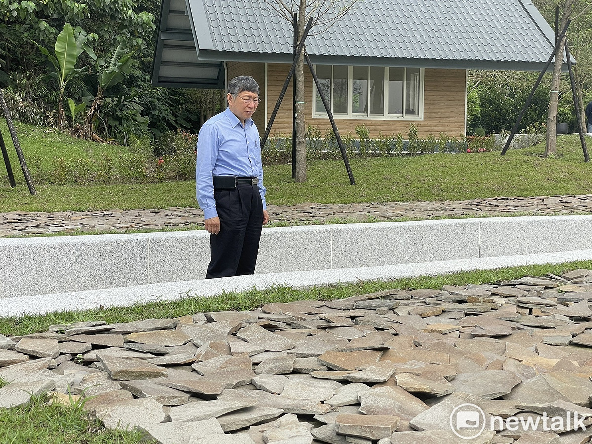 台北市長柯文哲參觀富德新樹葬區「落羽之丘」。 圖：周煊惠 / 攝