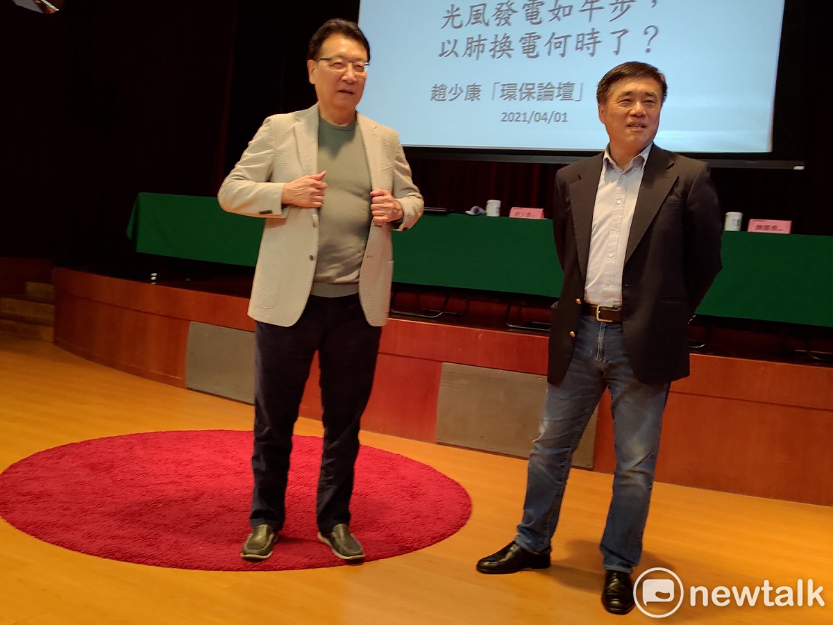 中廣董事長趙少康（左）與前台北市長郝龍斌。 圖：黃建豪/攝