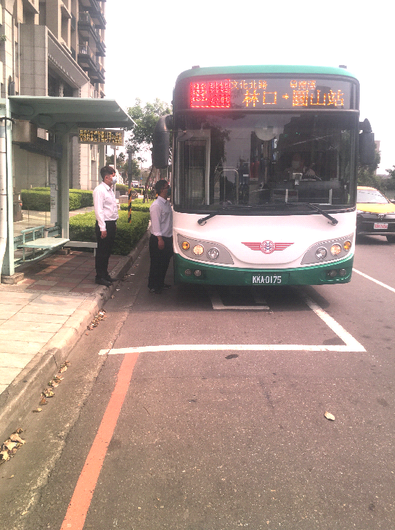 「林口(文化北路)–捷運圓山站」跳蛙公車搭車示意圖。 圖：新北市交通局提供