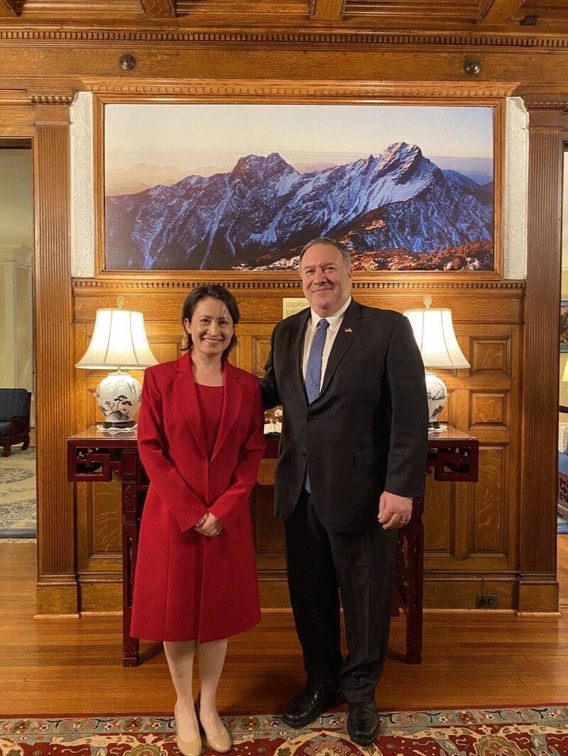 駐美代表蕭美琴於美東時間3月30日和美國前國務卿蓬佩奧會面。 圖：翻攝推特