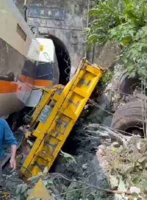 太魯閣號408次列車在清明連假首日，發生重大死傷意外。 圖：翻攝阿美族的歌臉書