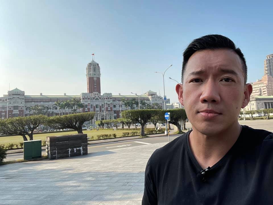 港星杜汶澤今(10日)在臉書發文，祝賀雙十國慶。 圖：翻攝自杜汶澤臉書(資料照)