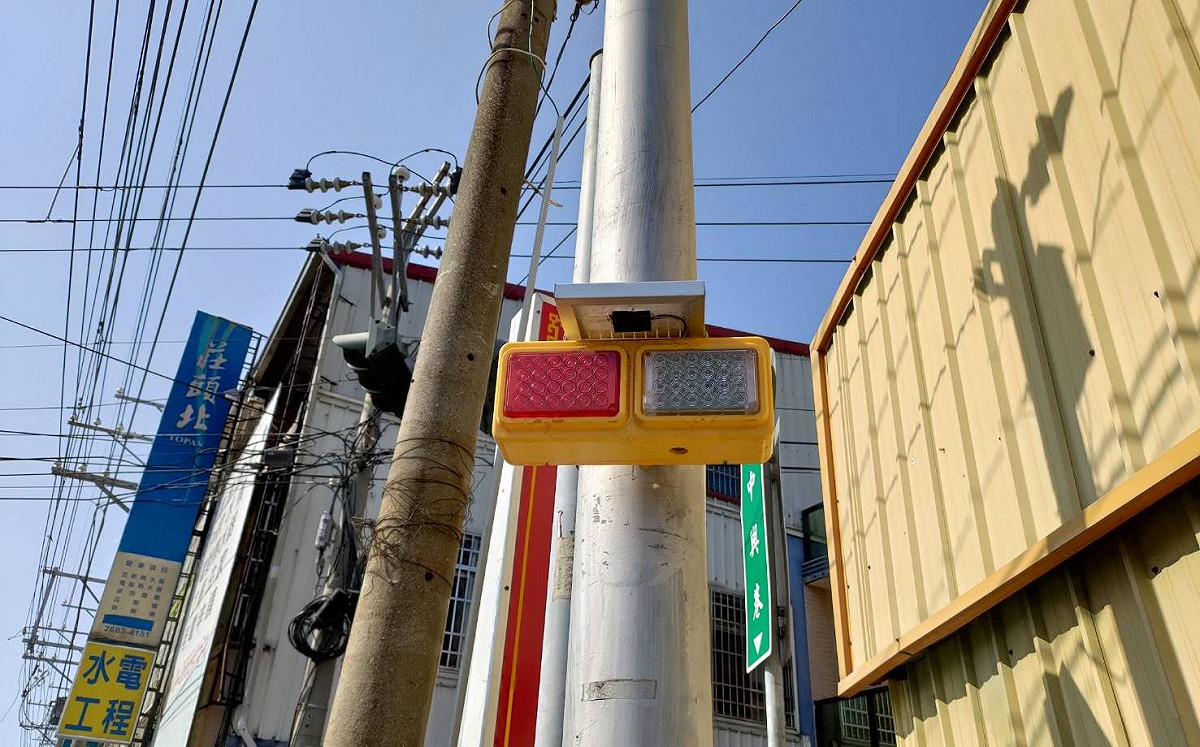 中市府不給裝爆閃燈 警局只好募款 市議員施志昌：應編預算
